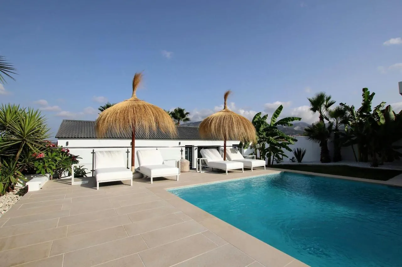 בית נופש Alhaurín de la Torre Tess Villa Le Clos Fleury ספרד