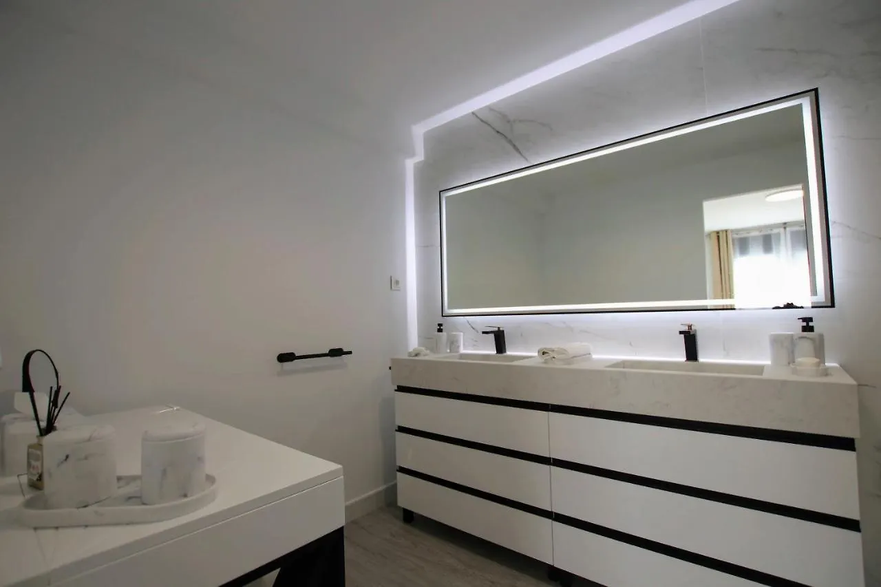 Alhaurín de la Torre Tess Villa Le Clos Fleury בית נופש Alhaurín de la Torre